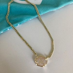 Kendra Scott Emilie necklace in iridescent drusy